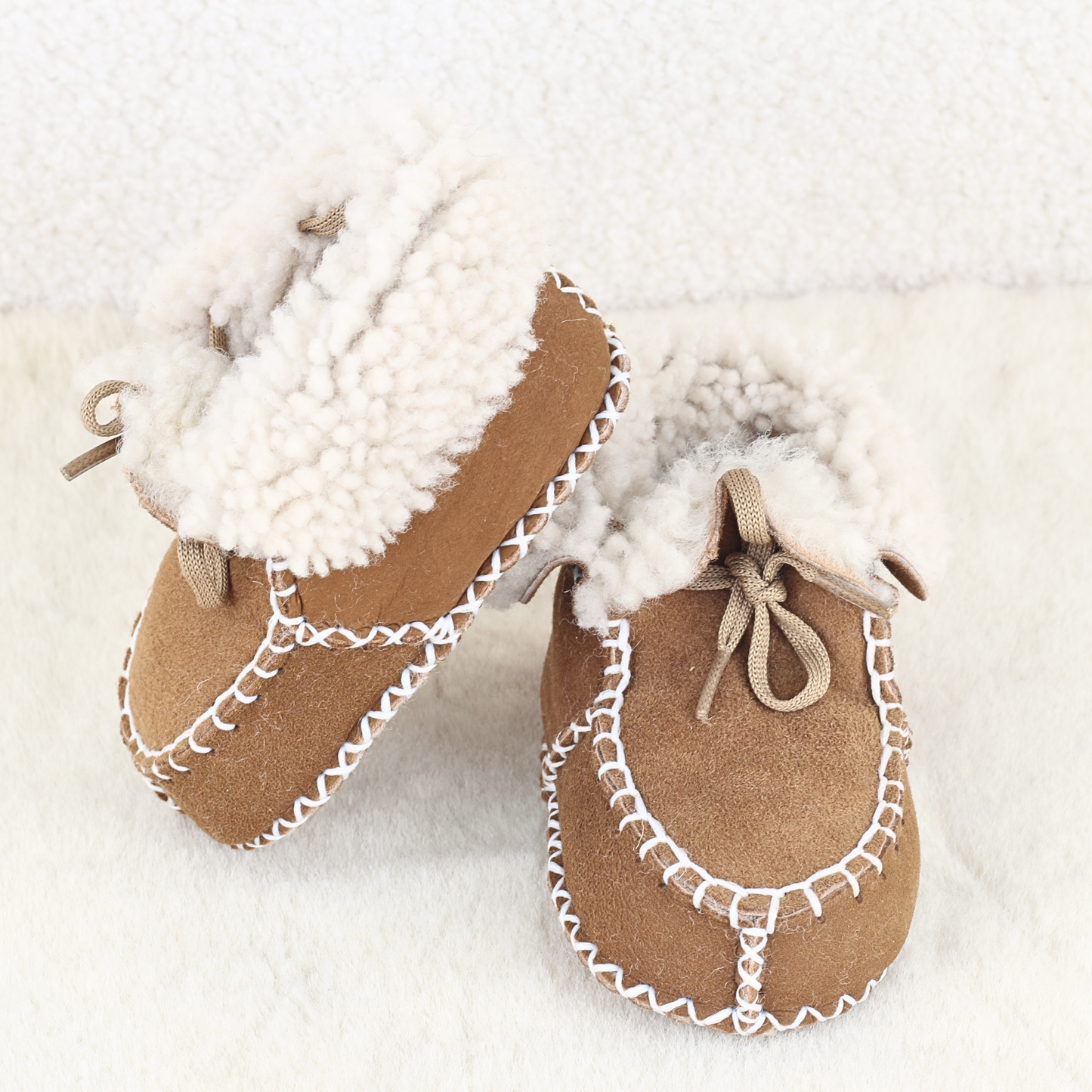 Chestnut sheepskin baby booties with soft wool lining